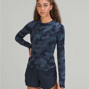🌌 Lululemon Rulu Run Shirt~Women’s Sz 4~Blue/Gray Camo~Long Sleeved~Hip Length